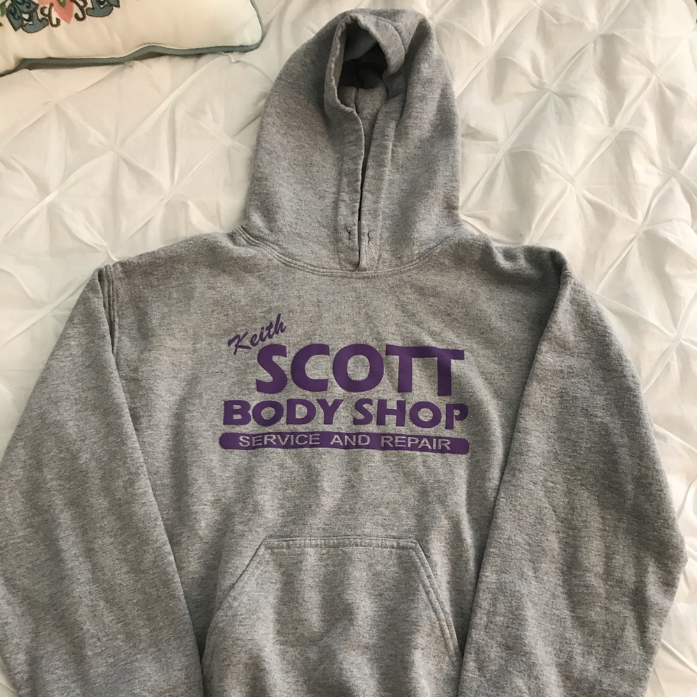 One Tree Hill Keith Scott Body Shop sweatshirt